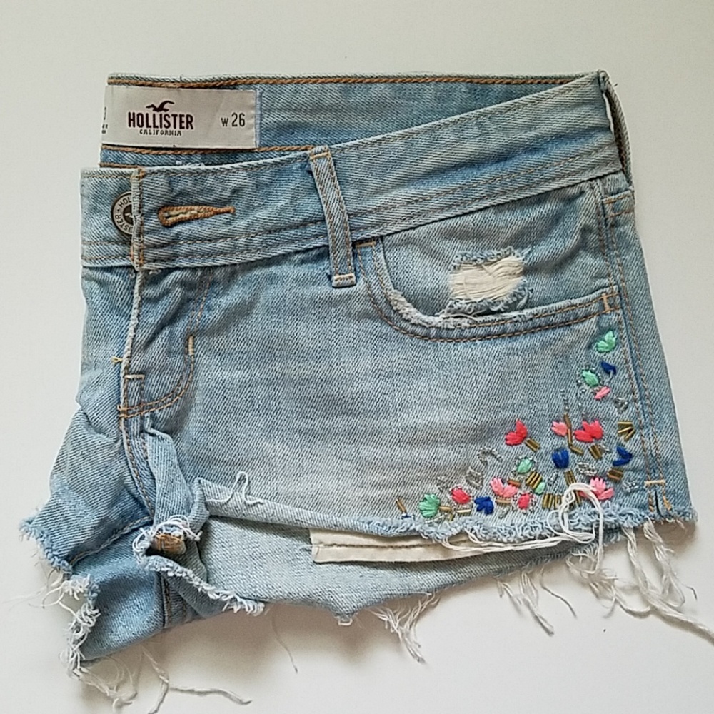 🍂3 items for $25🍂 Hollister Denim shorts